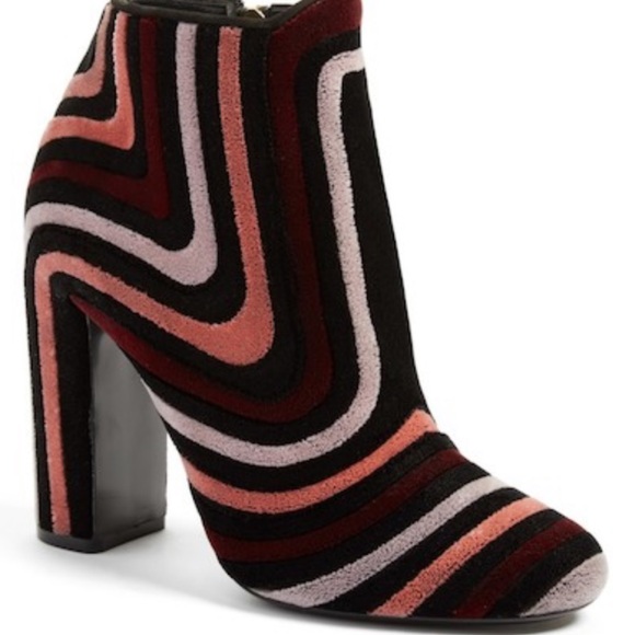 Salvatore Ferragamo Shoes - 🔥Ferragmo black suede feel calf